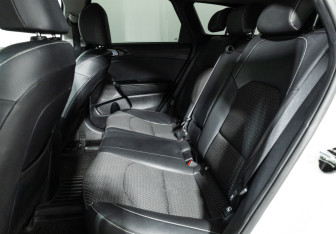 Подержанный автомобиль Kia Ceed Wagon 2020 года (10 фото)