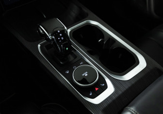 Подержанный автомобиль Jaecoo J7 2023 года (19 фото)