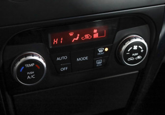 Подержанный автомобиль Suzuki SX4 Hatchback 2011 года (14 фото)