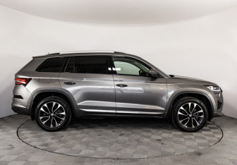 Подержанный автомобиль Skoda Kodiaq 2023 года (4 фото)