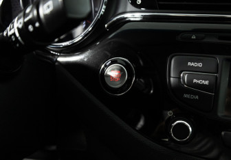 Подержанный автомобиль Kia Ceed Hatchback 2015 года (17 фото)