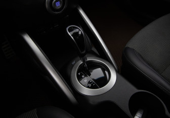 Подержанный автомобиль Hyundai Veloster 2013 года (15 фото)