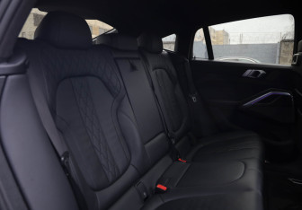 Подержанный автомобиль BMW X6 2020 года (11 фото)