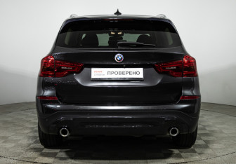 Подержанный автомобиль BMW X3 2018 года (6 фото)