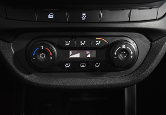 Подержанный автомобиль LADA (ВАЗ) Vesta Sedan 2017 года (15 фото)