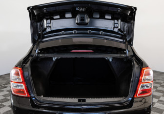 Подержанный автомобиль Chevrolet Cobalt Sedan 2014 года (16 фото)