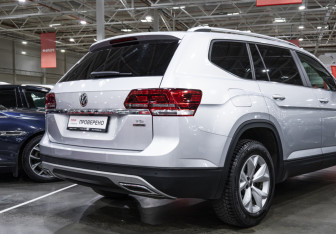 Подержанный автомобиль Volkswagen Teramont 2018 года (6 фото)