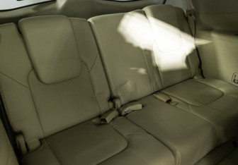 Подержанный автомобиль Infiniti QX80 2015 года (25 фото)