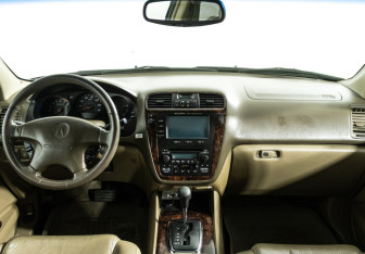 Подержанный автомобиль Acura MDX 2001 года (13 фото)