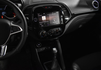 Подержанный автомобиль Renault Kaptur 2021 года (17 фото)