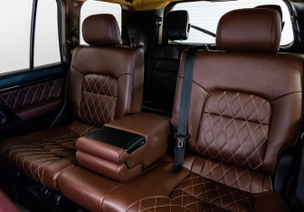 Подержанный автомобиль Toyota Land Cruiser Suv 2011 года (27 фото)