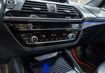 Подержанный автомобиль BMW X3 2018 года (19 фото)