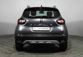 Подержанный автомобиль Renault Kaptur 2021 года (6 фото)