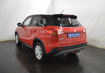 Подержанный автомобиль Suzuki Vitara 2017 года (7 фото)