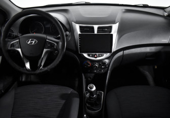 Подержанный автомобиль Hyundai Solaris Sedan 2015 года (14 фото)