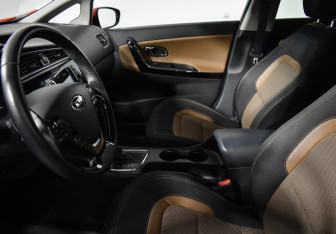 Подержанный автомобиль Kia Ceed Hatchback 2018 года (10 фото)