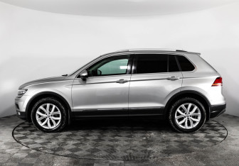 Подержанный автомобиль Volkswagen Tiguan 2017 года (9 фото)