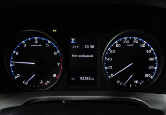 Подержанный автомобиль Toyota RAV4 2019 года (23 фото)