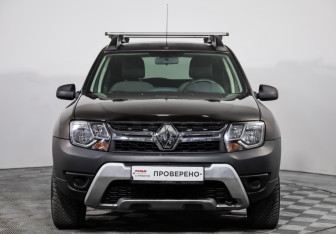 Подержанный автомобиль Renault Duster 2016 года (2 фото)