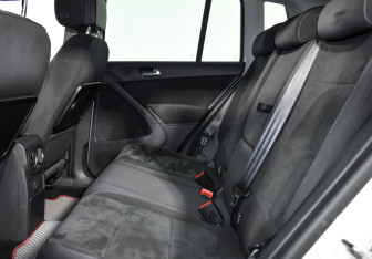 Подержанный автомобиль Volkswagen Tiguan 2016 года (12 фото)