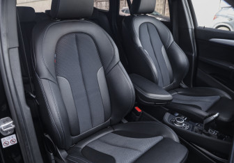 Подержанный автомобиль BMW X1 2019 года (26 фото)