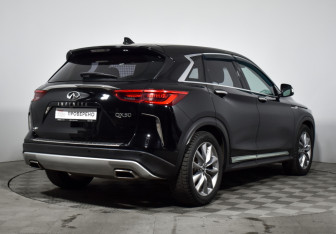 Подержанный автомобиль Infiniti QX50 2019 года (5 фото)