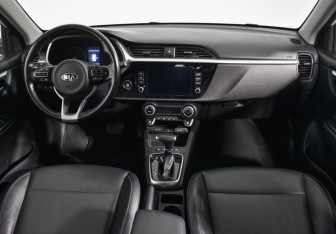Подержанный автомобиль Kia Rio Hatchback 2020 года (13 фото)