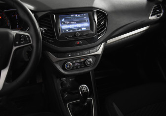 Подержанный автомобиль LADA (ВАЗ) Vesta Wagon 2017 года (18 фото)