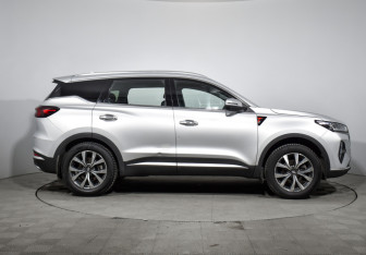 Подержанный автомобиль Chery Tiggo 7 Pro Max 2023 года (4 фото)