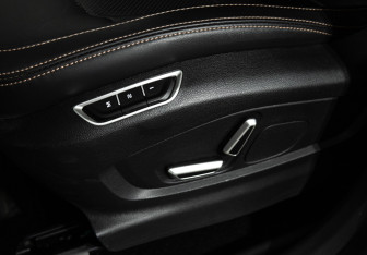 Подержанный автомобиль Geely Okavango 2024 года (16 фото)