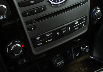 Подержанный автомобиль Infiniti QX80 2018 года (21 фото)