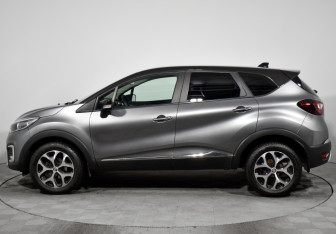 Подержанный автомобиль Renault Kaptur 2021 года (8 фото)