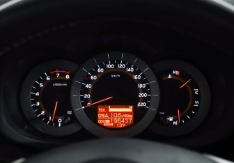 Подержанный автомобиль Toyota RAV4 2008 года (12 фото)