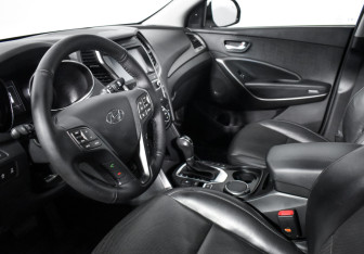 Подержанный автомобиль Hyundai Santa Fe 2015 года (9 фото)