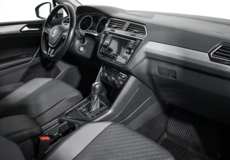 Подержанный автомобиль Volkswagen Tiguan 2018 года (13 фото)
