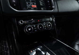 Подержанный автомобиль Land Rover Range Rover 2014 года (22 фото)