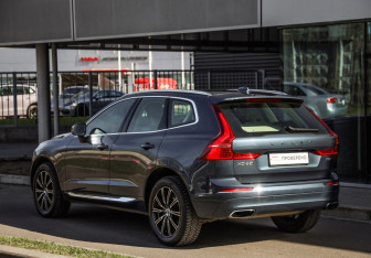Подержанный автомобиль Volvo XC60 2021 года (8 фото)