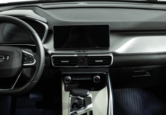 Подержанный автомобиль Geely Coolray 2023 года (14 фото)