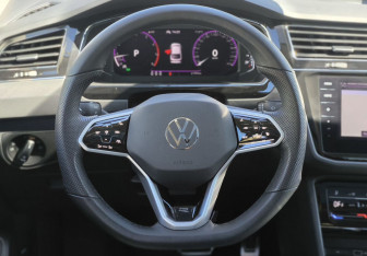 Подержанный автомобиль Volkswagen Tiguan 2020 года (17 фото)