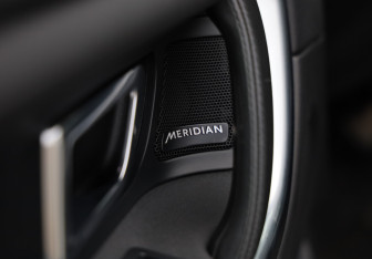 Подержанный автомобиль Land Rover Discovery Sport 2018 года (24 фото)