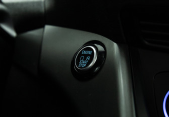 Подержанный автомобиль Ford Kuga 2017 года (16 фото)