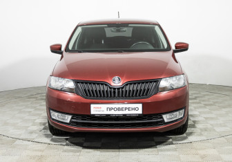 Подержанный автомобиль Skoda Rapid Liftback 2016 года (2 фото)