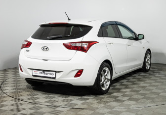 Подержанный автомобиль Hyundai i30 Hatchback 2013 года (5 фото)