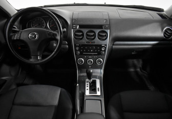 Подержанный автомобиль Mazda 6 Wagon 2007 года (15 фото)