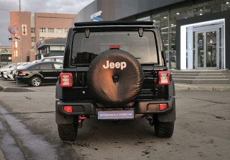 Подержанный автомобиль Jeep Wrangler 2020 года (5 фото)