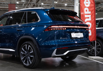Подержанный автомобиль Geely Monjaro 2024 года (13 фото)
