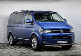 Подержанный автомобиль Volkswagen Multivan 2011 года (3 фото)
