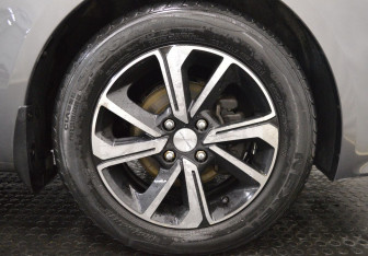 Подержанный автомобиль Kia Rio Hatchback 2016 года (9 фото)