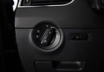 Подержанный автомобиль Skoda Octavia Liftback 2014 года (15 фото)