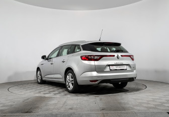 Подержанный автомобиль Renault Megane Wagon 2016 года (7 фото)